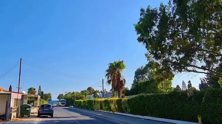 Ev