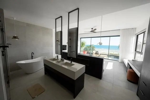 Villa (3 BR Beach Front)
