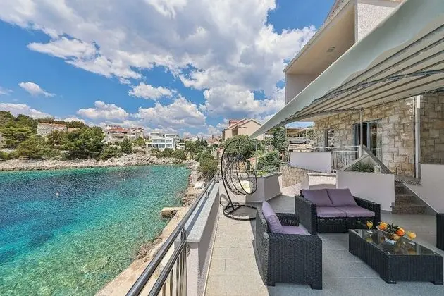 Ev (Peros - heated pool - H(8+1))