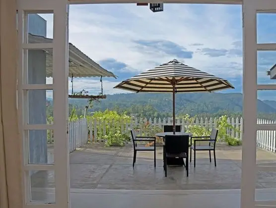 Standard Tek Büyük veya İki Ayrı Yataklı Oda, Dağ Manzaralı