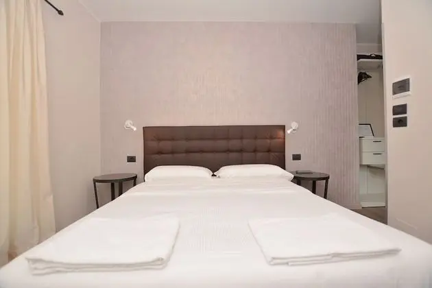 Büyük Yataklı Tek Kişilik Oda