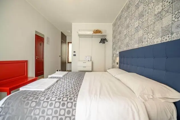 Büyük Yataklı Tek Kişilik Oda