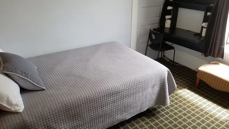 Standard Oda, 1 Çift Kişilik Yatak, Ortak Banyo