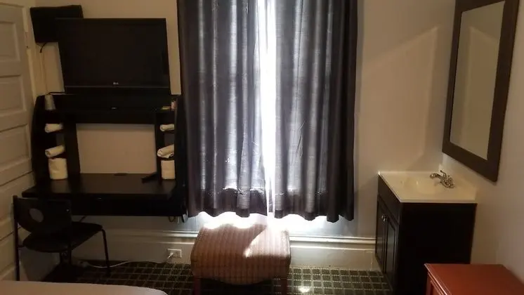 Standard Oda, 1 Çift Kişilik Yatak, Ortak Banyo