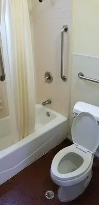 Standard Oda, 1 Çift Kişilik Yatak, Ortak Banyo