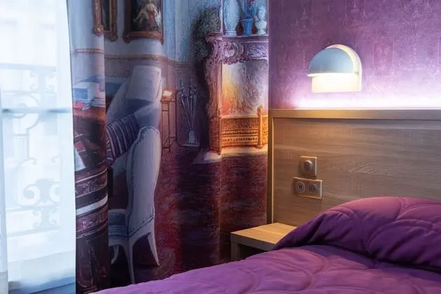 Standard Tek Büyük Yataklı Oda