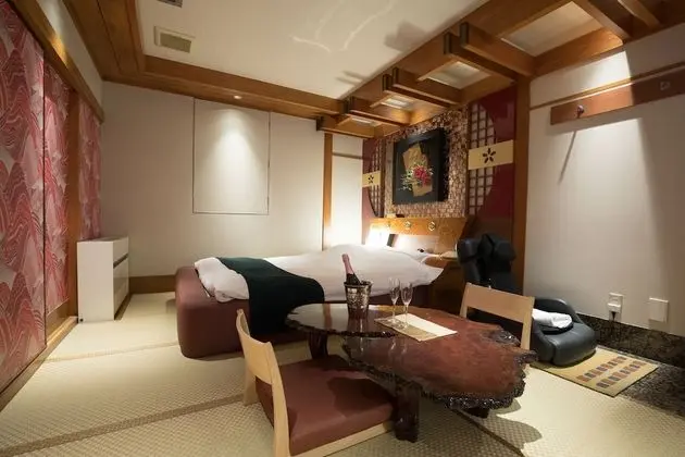 Tek Büyük Yataklı Oda (with Tatami Area)