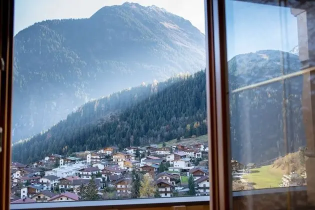 Süit, Balkon, Dağ Manzaralı