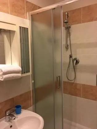 Tek Büyük Yataklı Oda, 1 Büyük (Queen) Boy Yatak, Özel Banyo