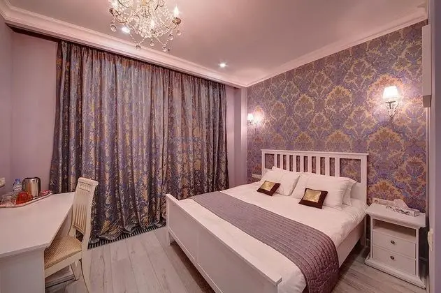 Comfort Tek Büyük Yataklı Oda