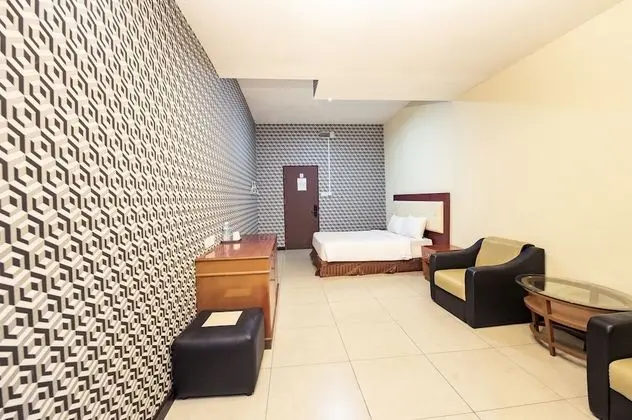 Deluxe Oda, 1 Büyük (Queen) Boy Yatak