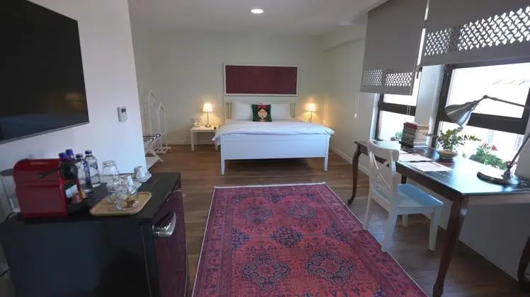 Deluxe Oda, Bahçe veya Sokak Manzaralı, Büyük Yataklı