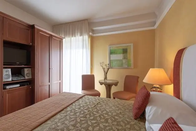 Classic Üç Kişilik Oda