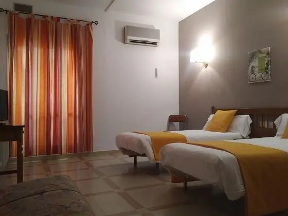 1 Çift Kişilik Veya 2 Tek Kişilik Yatak Economy