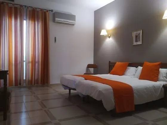 1 Çift Kişilik Veya 2 Tek Kişilik Yatak Economy