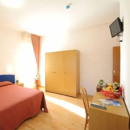 Standard Tek Büyük veya İki Ayrı Yataklı Oda