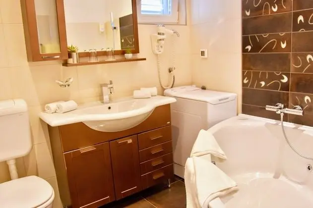Apart Daire, 2 Yatak Odası, Balkon