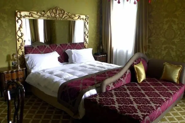 Standard Tek Büyük veya İki Ayrı Yataklı Oda