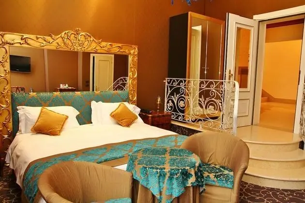 Standard Tek Büyük veya İki Ayrı Yataklı Oda