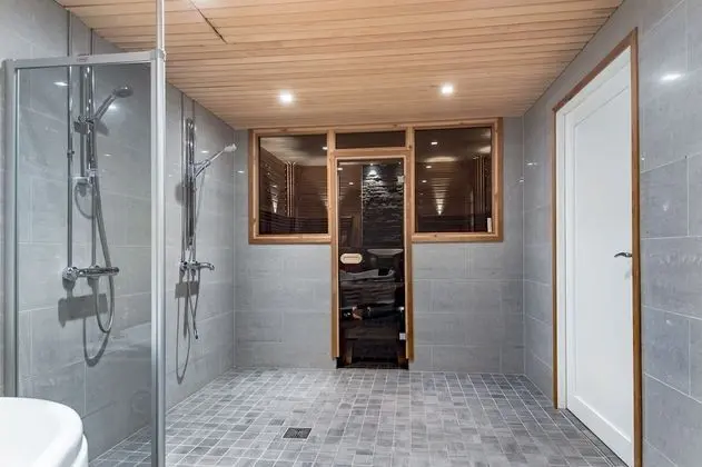 Superior Villa, 5 Yatak Odası, Sauna, Göl Manzaralı (Villa Lohi)