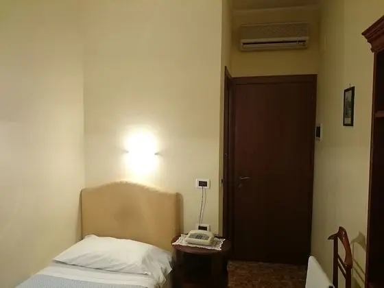 Tek Kişilik Oda, 1 Tek Kişilik Yatak