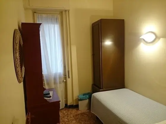 Tek Kişilik Oda, 1 Tek Kişilik Yatak