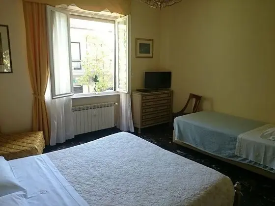 Üç Kişilik Oda, Birden Çok Yatak