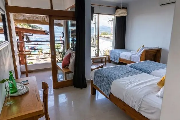 Sea View Triple