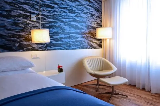 Comfort Tek Büyük veya İki Ayrı Yataklı Oda