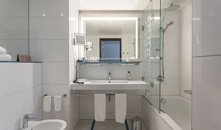 Deluxe Tek Büyük veya İki Ayrı Yataklı Oda