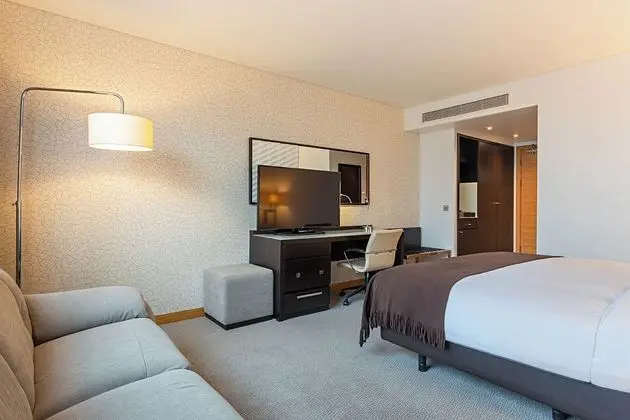 Deluxe Superior King Bed