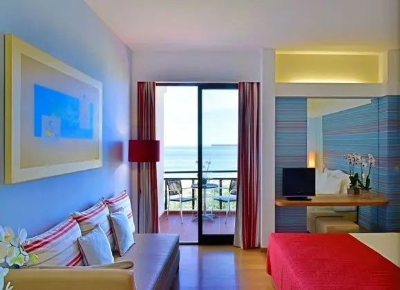 Deluxe Tek Büyük veya İki Ayrı Yataklı Oda, Deniz Manzaralı