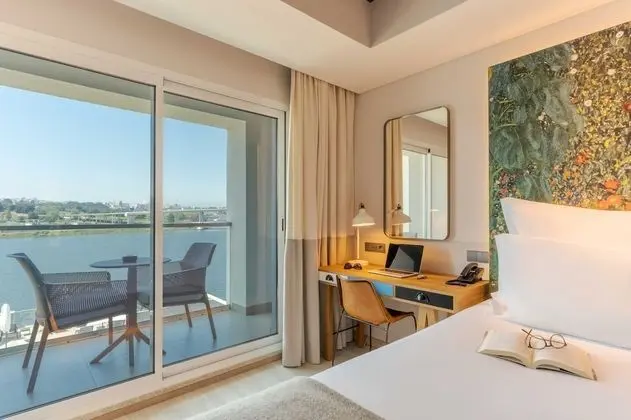 Grand Oda, Nehir Manzaralı