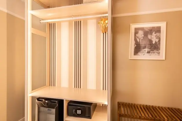 Superior Oda, Şehir Manzaralı
