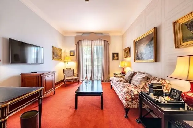 Süit (Suite Collection, in the New Wings)