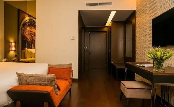 Executive Oda (Grand View)