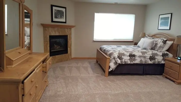 Ev (Pet Friendly,Close to Heavenly with H)