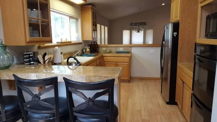 Ev (Pet Friendly,Close to Heavenly with H)