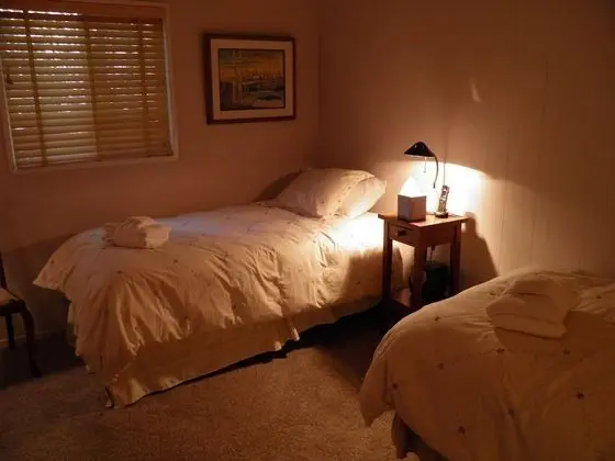 Ev (Pet Friendly, Cozy with wrap around p)