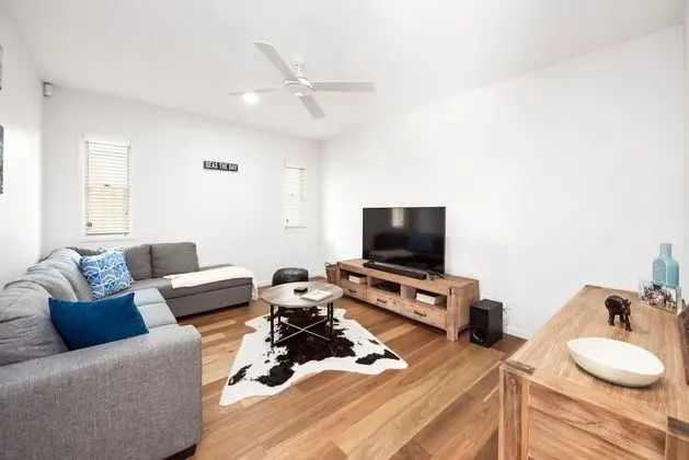 Ev (4 Bedrooms)
