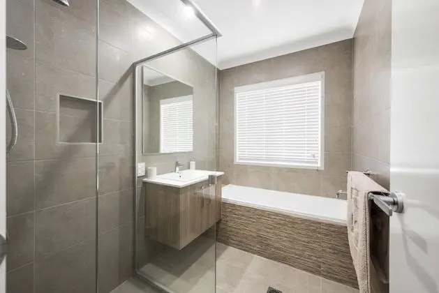 Ev (4 Bedrooms)