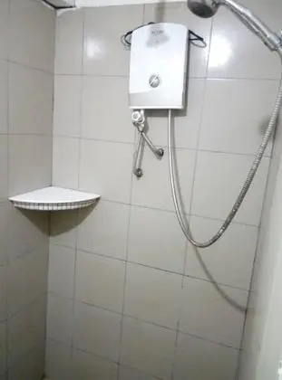 Standard Oda, 1 Büyük (Queen) Boy Yatak, Penceresiz