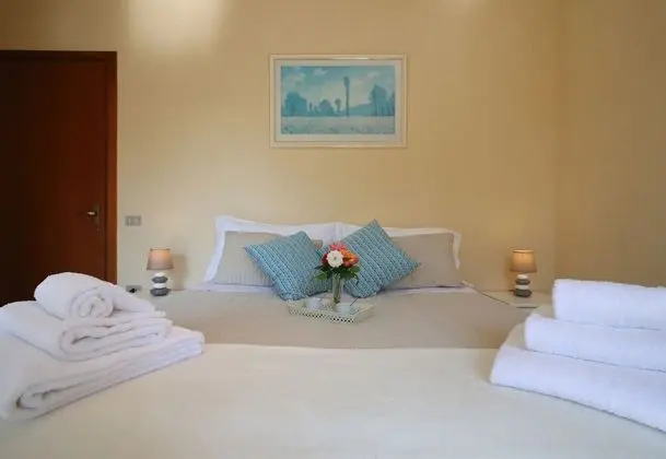 Family Apart Daire, 1 Çift Kişilik Yatak (Petalo Bianco 100mt from lake)