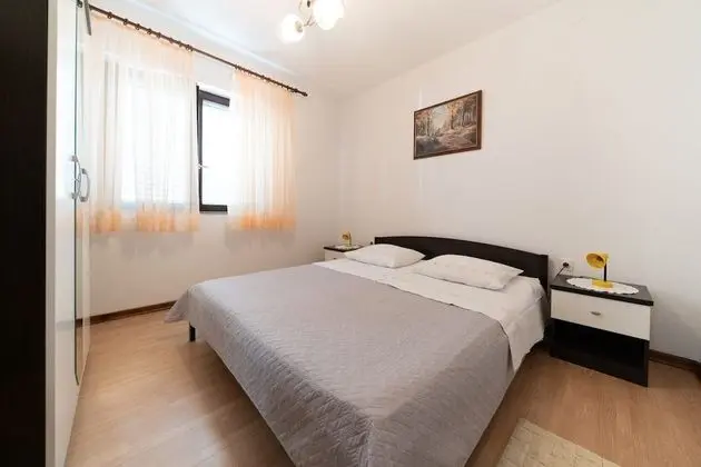 Ev (Villa Petar 1 - 10m from sea - H(4))