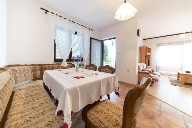 Ev (Villa Petar 1 - 10m from sea - H(4))