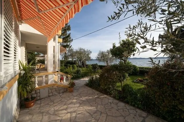 Ev (Villa Petar 1 - 10m from sea - H(4))