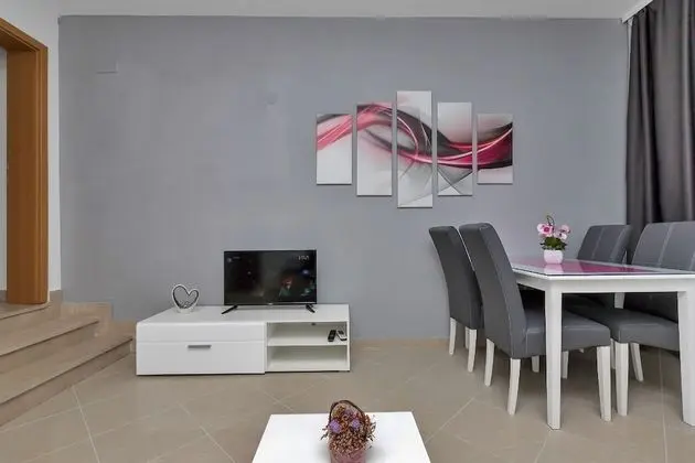 Apart Daire (Petar - 200 m from beach - A1(4))