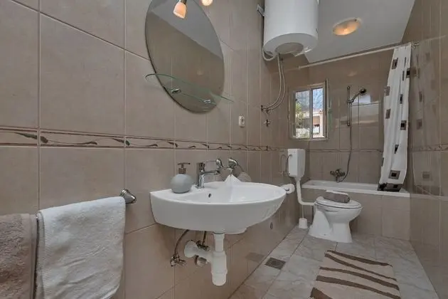 Apart Daire (Petar - 200 m from beach - A1(4))