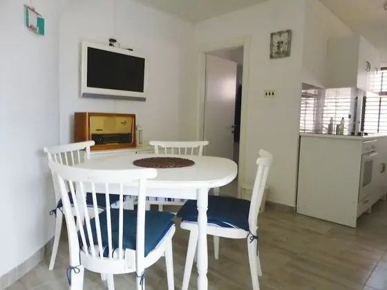 Apart Daire (Petar - 30 m from sandy beach - A2(4))