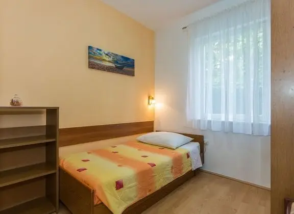 Apart Daire (Petar - 50 m from sea - A1(4+2))